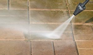 How to Prevent Mildew From Recurring After Pressure Washing